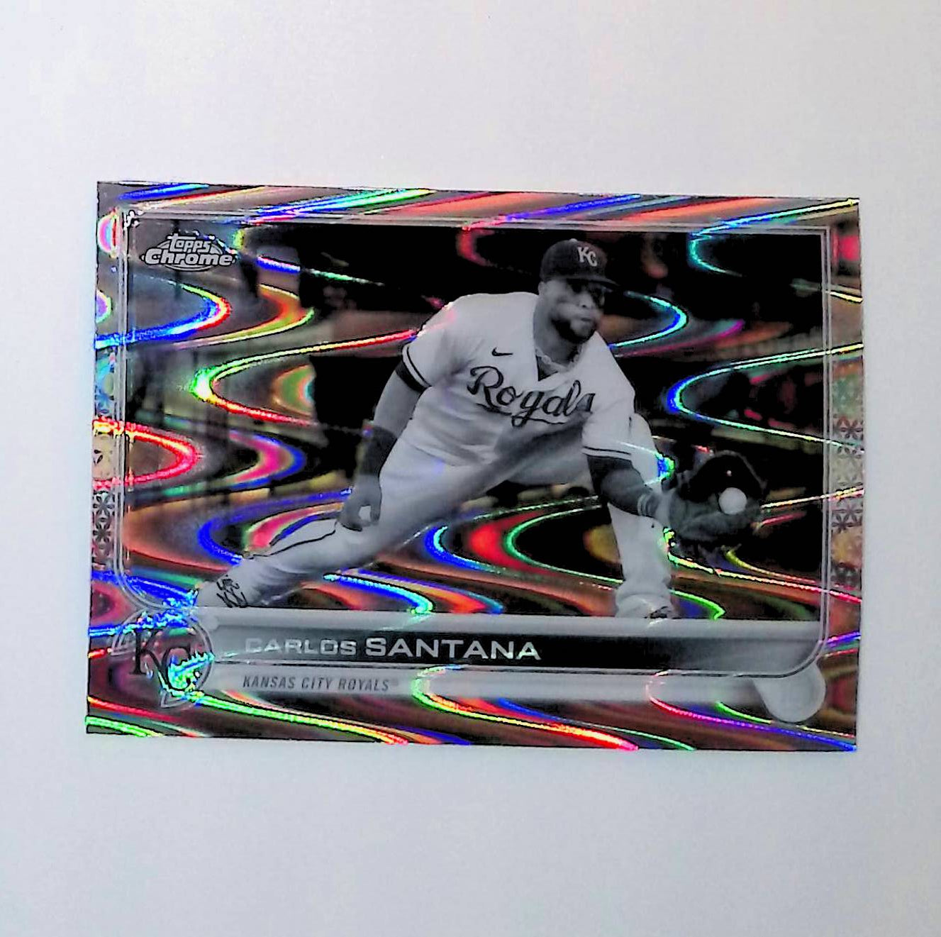 Carlos Santana 2022 Topps Chrome Sonic Black and White RayWave Refractors #143 - LoCo Collectables