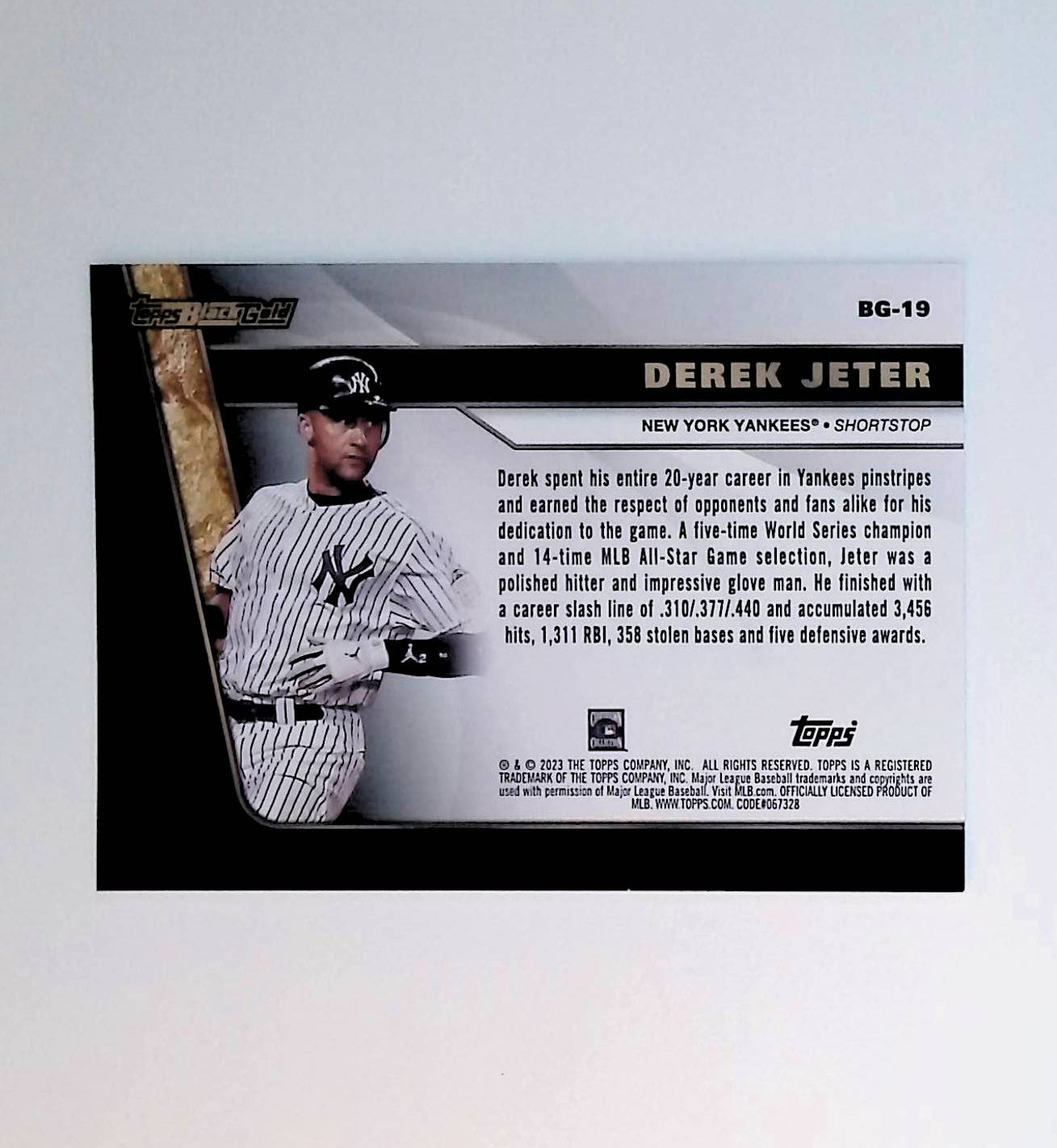 Derek Jeter 2023 Topps Update Black Gold #BG-19 - LoCo Collectables