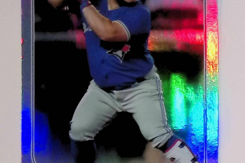 Alejandro Kirk 2022 Topps Rainbow Foil #432 - LoCo Collectables