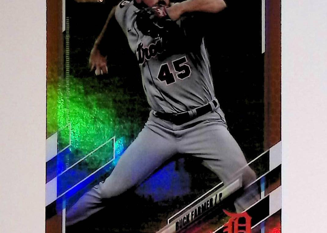 Buck Farmer 2021 Topps Gold Foil #158 - LoCo Collectables