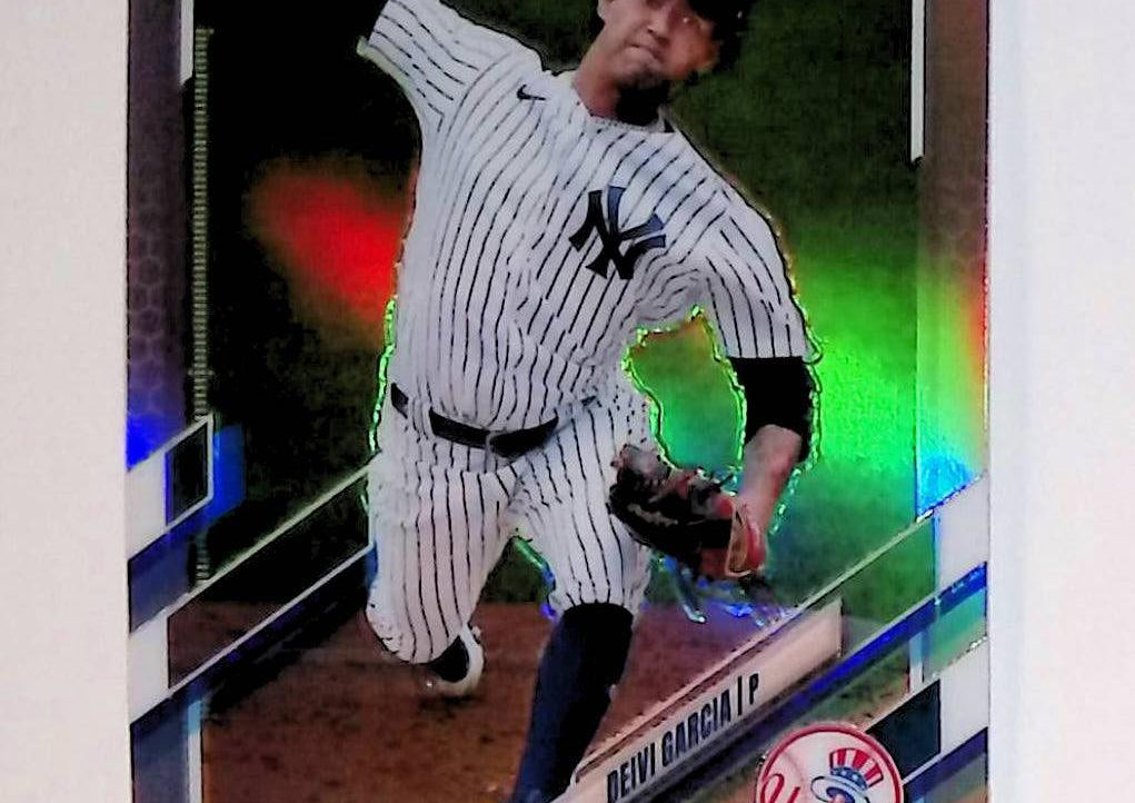 Deivi Garcia 2021 Topps Chrome Refractors #85 (Rookie Card) - LoCo Collectables
