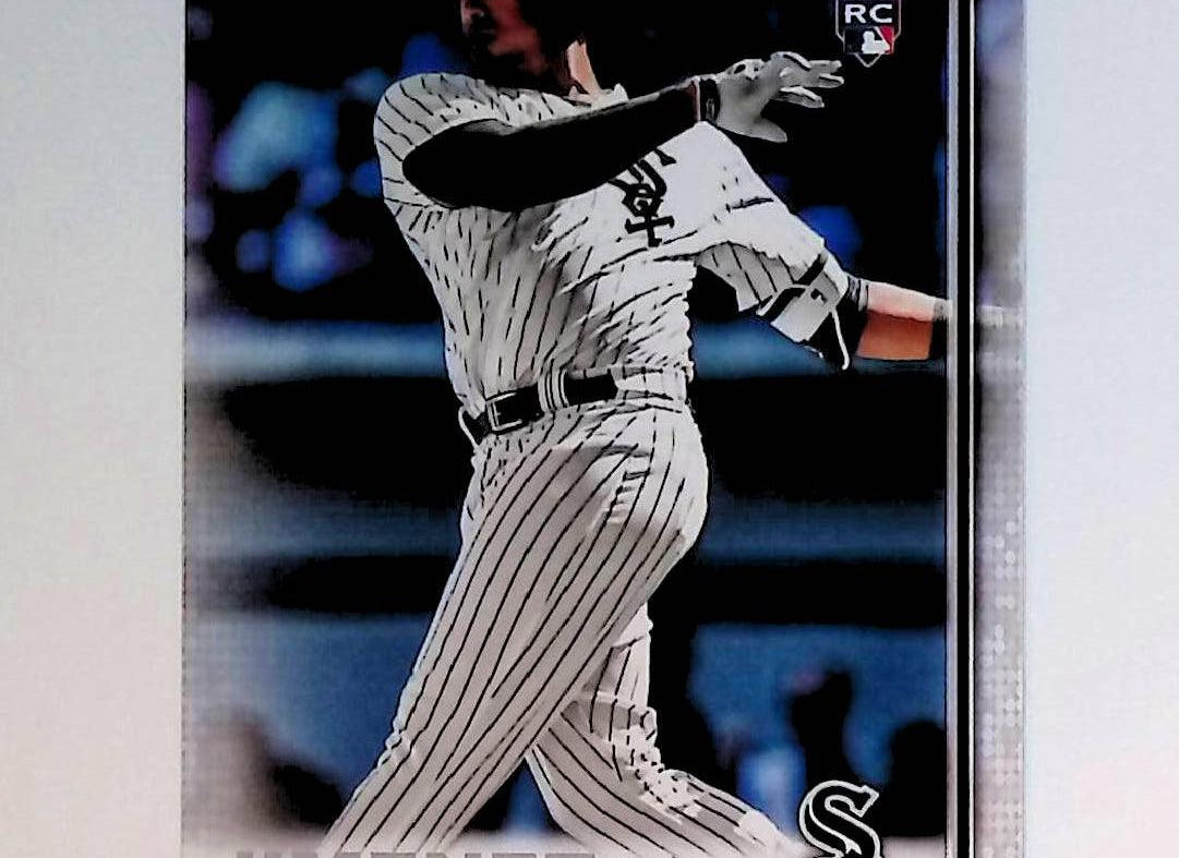 Eloy Jimenez 2019 Topps #670 (Rookie Card) - LoCo Collectables