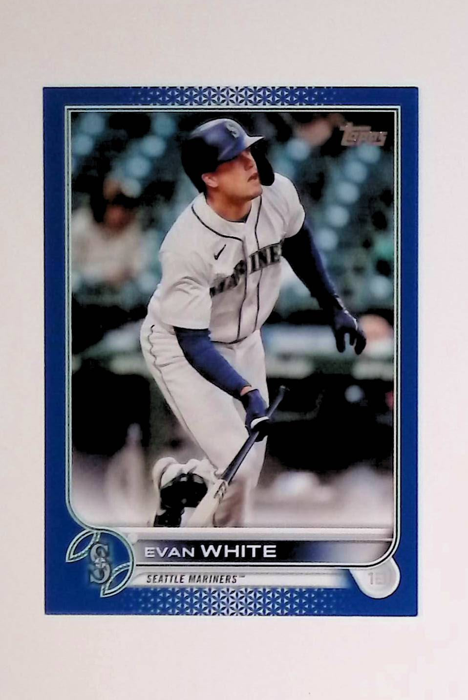 Evan White 2022 Topps Royal Blue #602 - LoCo Collectables