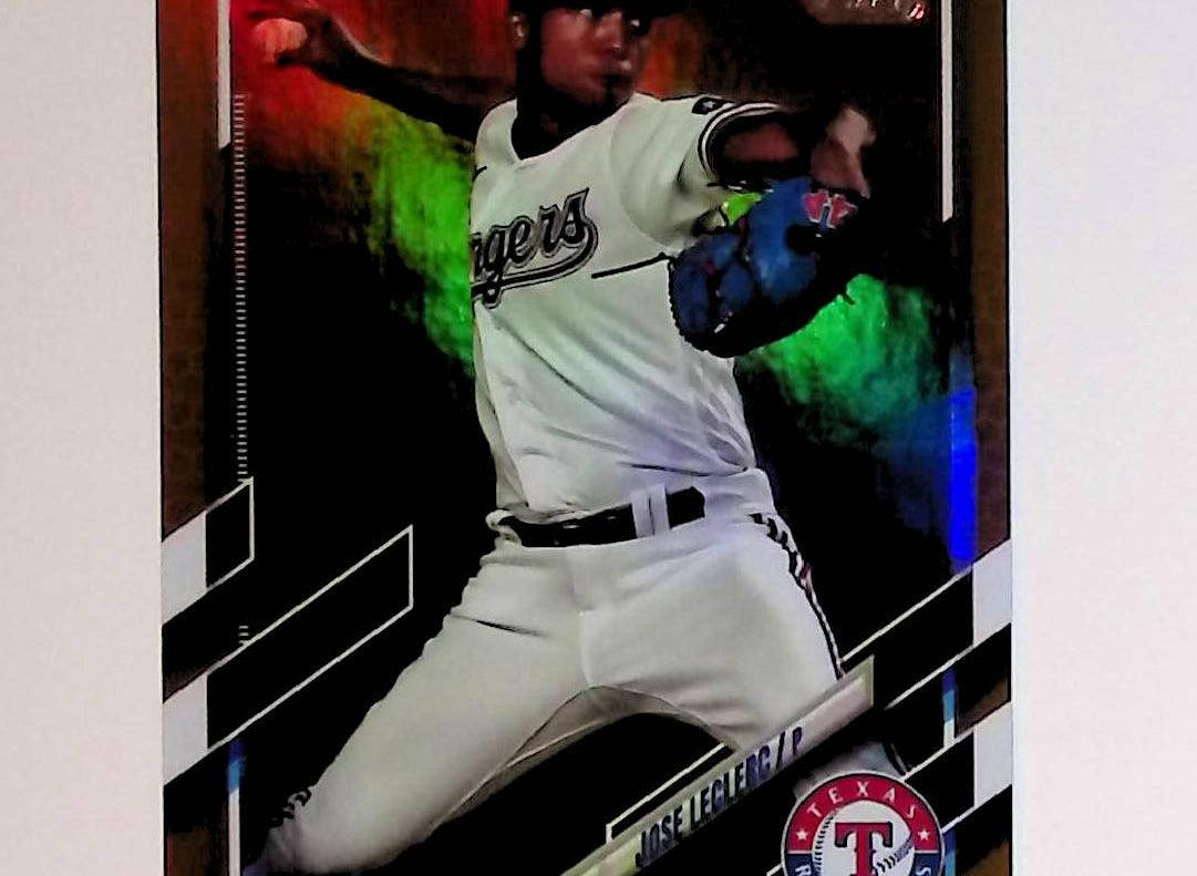 2021 Topps #396 Jose Leclerc Gold Foil - LoCo Collectables