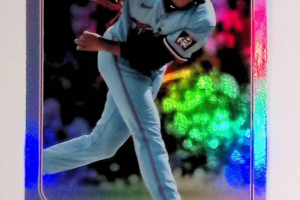 2022 Topps Rainbow Foil #387 Jovani Moran Rookie Rainbow Foil - LoCo Collectables