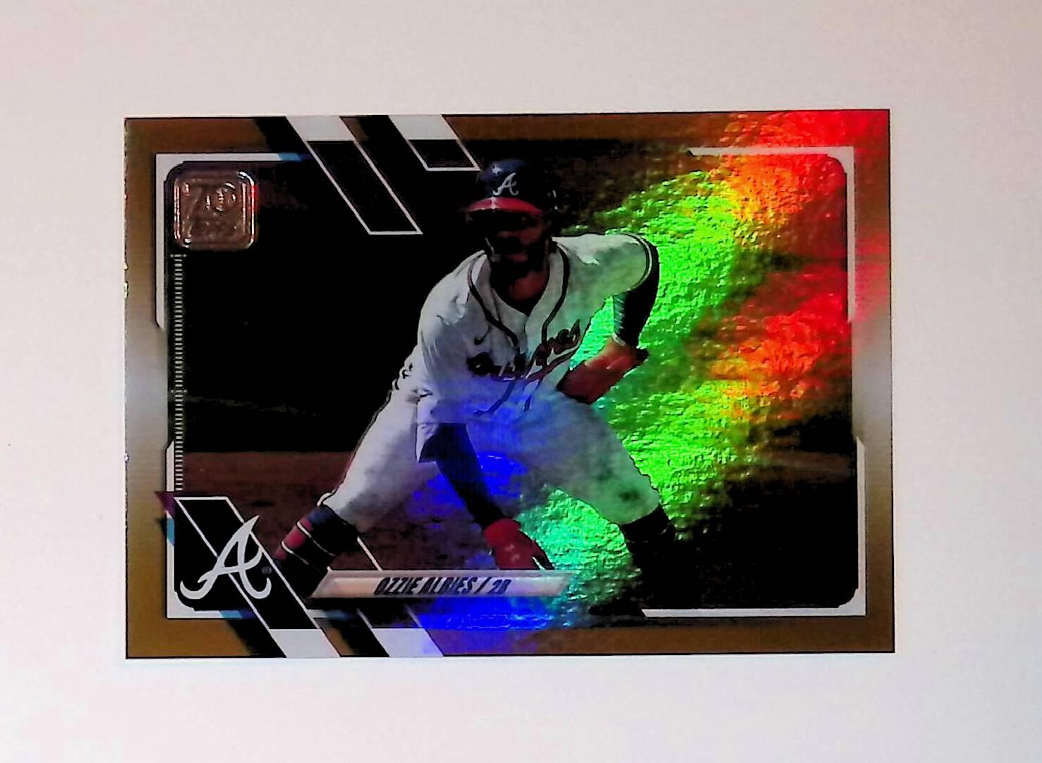2021 Topps Gold Foil #500 Ozzie Albies - LoCo Collectables