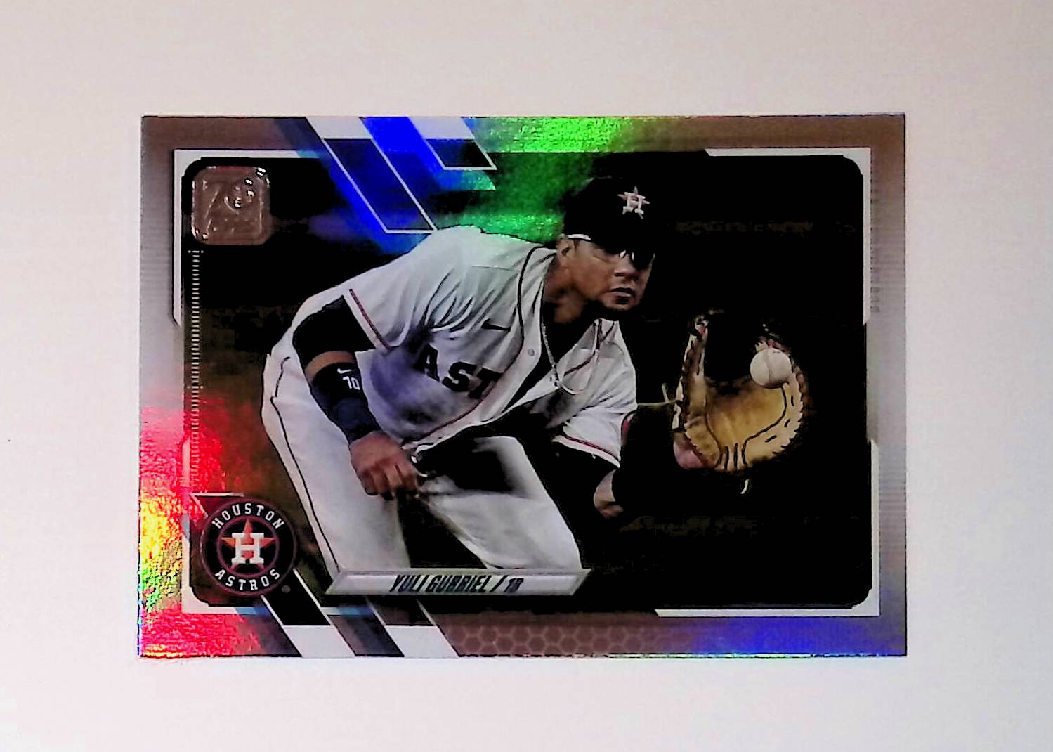 Yuli Gurriel 2021 Topps Rainbow Foil #147 - LoCo Collectables