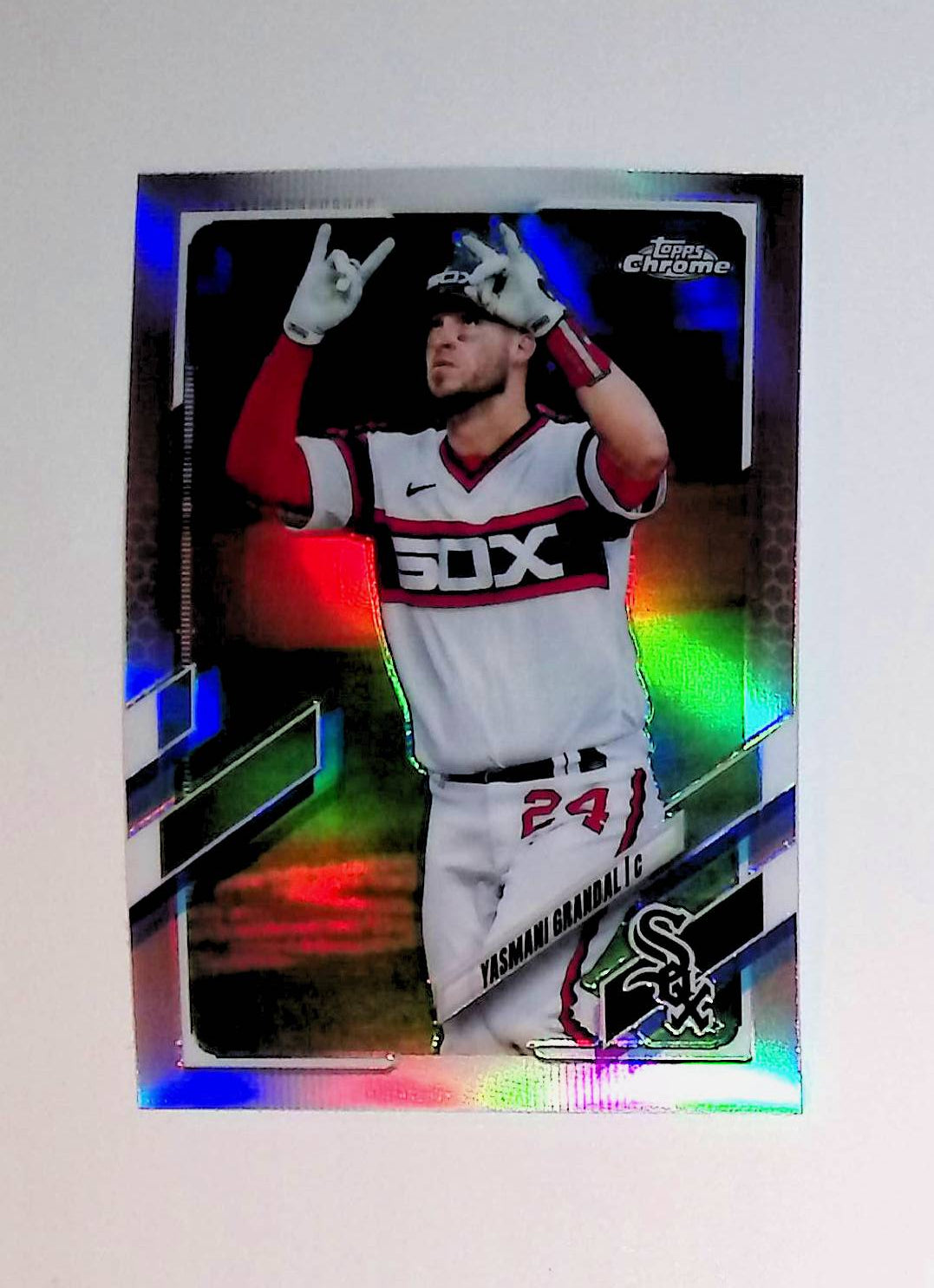 Yasmani Grandal 2021 Topps Chrome Refractors #204 - LoCo Collectables